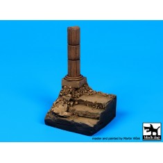 1/35 Stairs with Column (Africa) Base