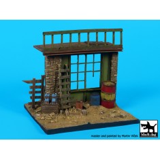 1/35 Near East House Ruin Diorama Base (Size: 100mm x 90mm)