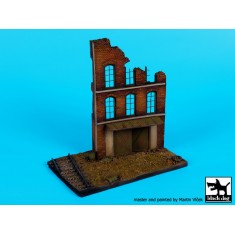 1/72 Ruined Factory with Railroad Base (Base Size: 150mm x 90mm)