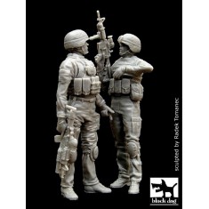 1/35 US Soldiers Set in Iraq (2 figures)