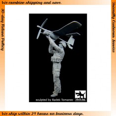 1/35 German Soldier with EMT Aladin in Afghanistan