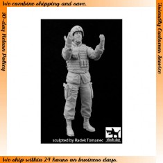 1/35 US Soldier M1070 Truck Tractor (1 figure)