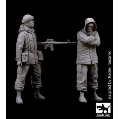 1/35 British Marines & Argentine Soldier in Falklands War 1982 (2 resin figures)