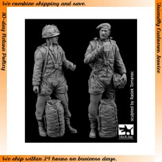 1/35 British Paratroopers Set (2 Figures)
