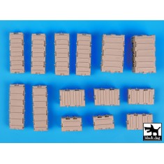 1/35 Universal Modern Plastic Boxes Set
