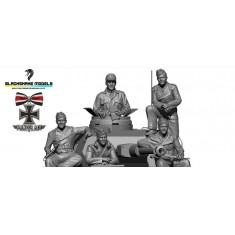 1/16 WWII German Hans Strippel and Panzer IV Crew Figure Set
