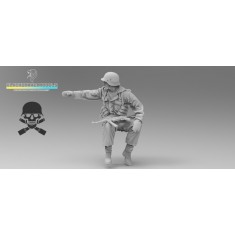 1/48 WWII German Totenkopf Winter Tank Rider #09