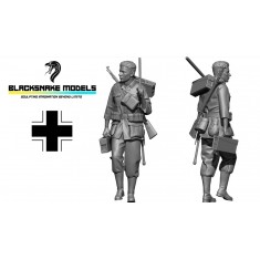 1/48 WWII German Wehrmacht Soldier #03