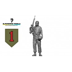 1/35 Vietnam US 1st Infantry Division Big Red One Soldier #10 at Rest