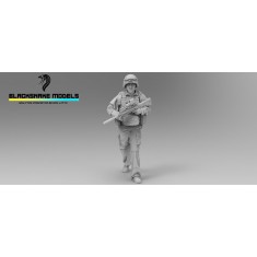 1/35 French Soldier#15 on patrol in Afghanistan (01)