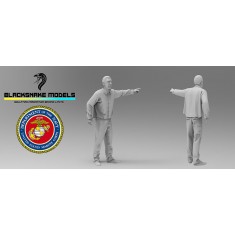 1/35 USMC Iraqi Civilian during Operation (1 figure)
