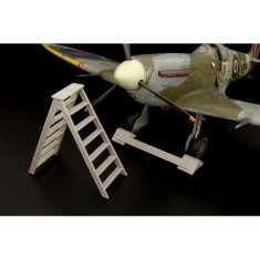 1/32 WWII British Wheel Chock, Ladder
