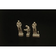 1/72 WWII US Navy Sailors (3 figures)