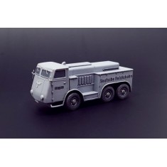 1/144 Kaelble Z6R Resin Kit of German Heavy Truck