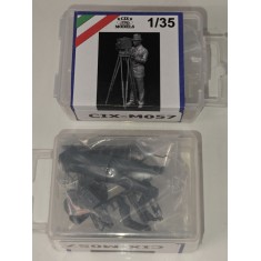 1/35 Cameraman