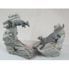 1/20, 90mm Scale Snow Leopard VS Bharal