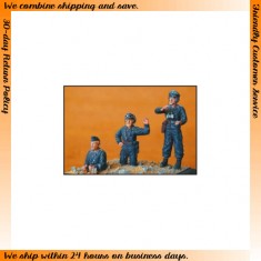 1/35 German Tank Crew (3 Figures)