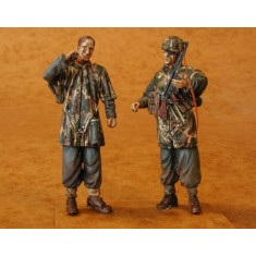 1/35 German Tank Hunters (2 Figures)