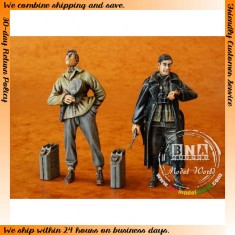 1/35 WWII German Railwaymen (2 Figures)