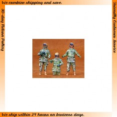 1/35 Modern US Tankers (2 and Half Figures)