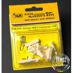 1/35 WWII German Infantryman from Africa (1 resin figure)
