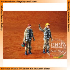 1/48 US Navy Pilots Modern (2 Figures)
