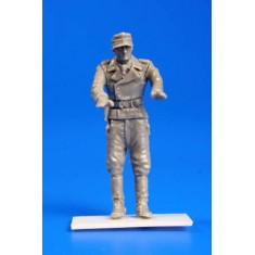 1/48 WWII German Tank Commander