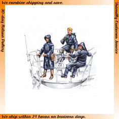 1/72 German U-VII Crew on Sentry (3 Figures)