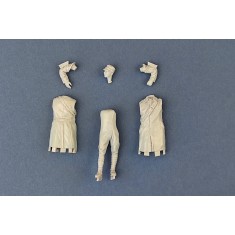 1/35 Italian Armoured Car Crewman In A Greatcoat