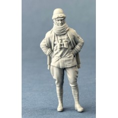 1/48 Italian Airman In Roold Crash Helmet