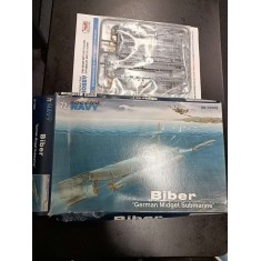 1/72 WWII German Biber Midget Submarine (box damaged)