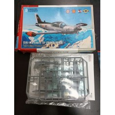 1/72 Modern SIAI-Marchetti SF-260EA/D/W Late Bulged Canopy Type (box damaged)