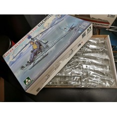 1/16 Focke-Achgelis Fa 330 Bachstelze w/Figure (box damaged)