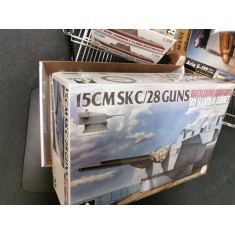 1/35 Bismarck Bb II / Stb II Battleship Turret 15CMSK C/28 Guns (box damaged)