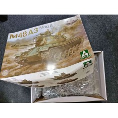 1/35 M48 A3 Mod B Main Battle Tank (box damaged)