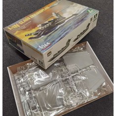 1/144 Lun-Class Ekranoplan (box damaged)