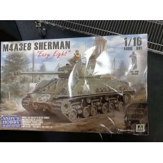 1/16 M4A3E8 Sherman (box damaged)