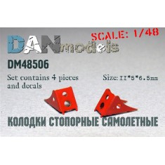 1/48 Aircraft Chocks Vol.4 (4pcs+decal, 11x6.5x5mm)