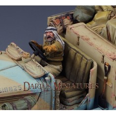 1/35 LRDG/SAS Driver Chevrolet