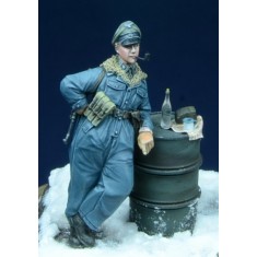1/35 SS Officer Smoking Pipe, Hungary 1945 (1 figure)