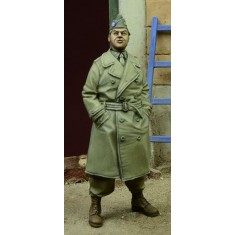 1/35 US Para Officer in Trench Coat, Germany 1945