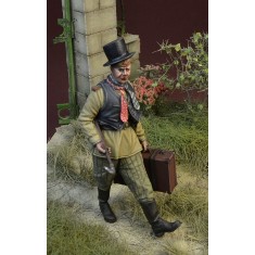 1/35 Soviet Trooper 3 "Fashion Designer?" 1944-46