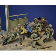 1/35 "In The Arms Of Death" Soviet Army Attack, Berlin 45 (6 figures)