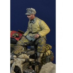 1/35 Waffen SS soldier, Hungary 1945 (for backseat)