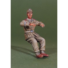 1/35 WWII DAK Panzer Crew on Board (Right)