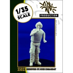 1/35 Bundeswehr GTK Boxer Kommandant (1 figure)