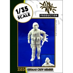 1/35 Modern German Crew Member (1 figure)