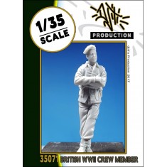 1/35 WWII British Crew Member Wearing Typical Leather Jacket 