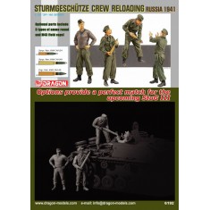 1/35 StuG Crew Reloading, Russia 1941