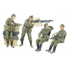 1/35 German Half-track Crewman